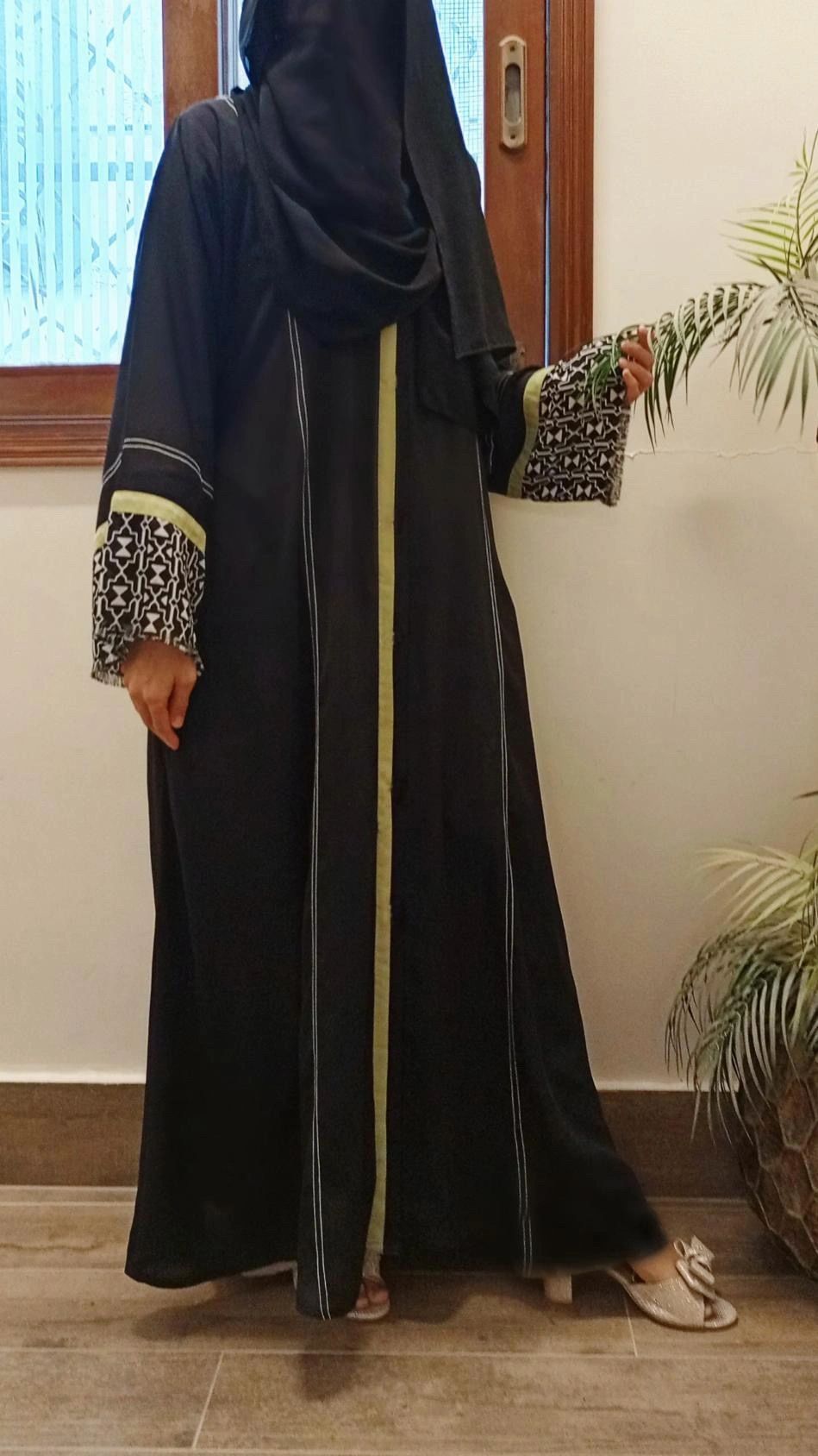 BLACK  ABAYAS