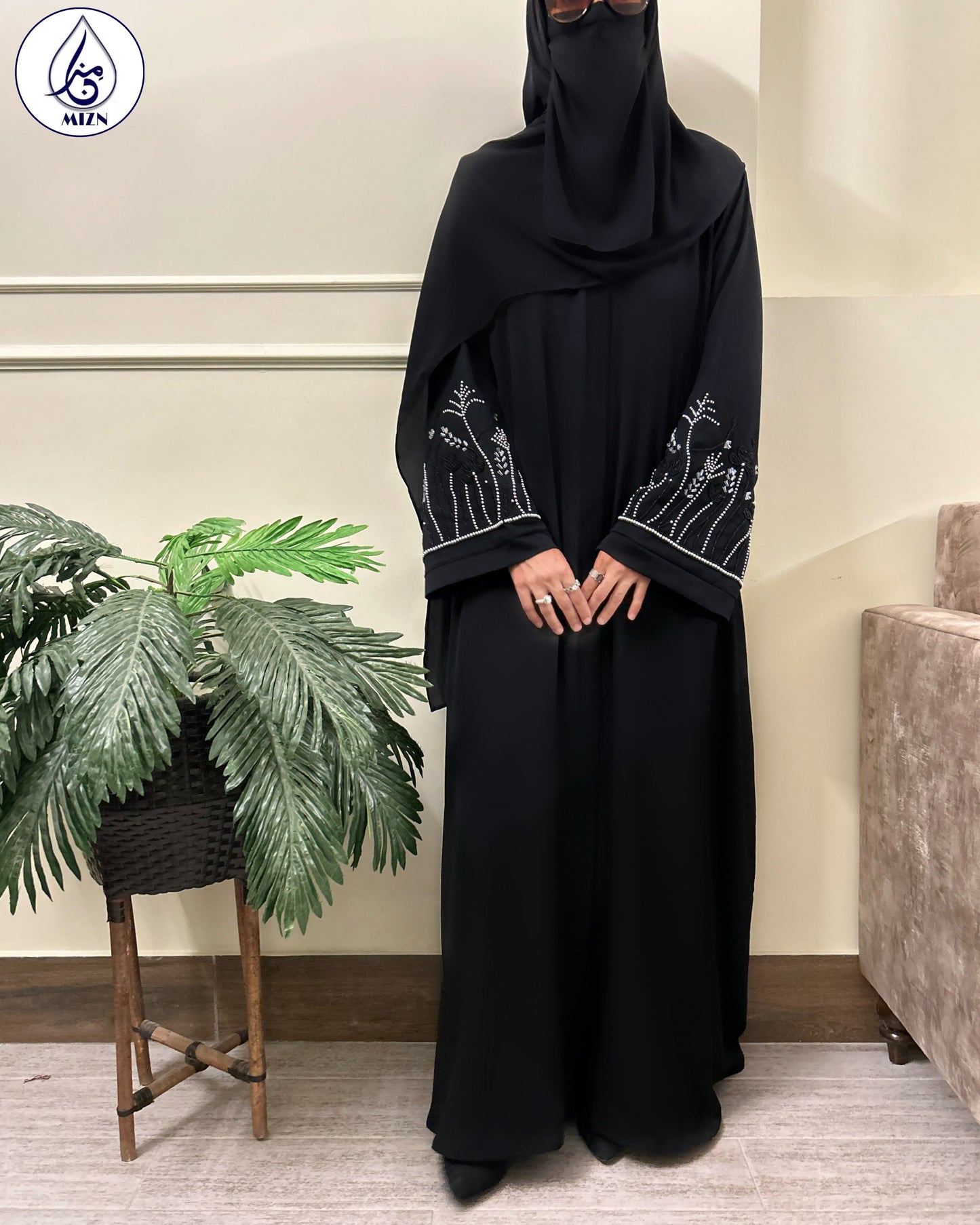 LAYL ABAYA
