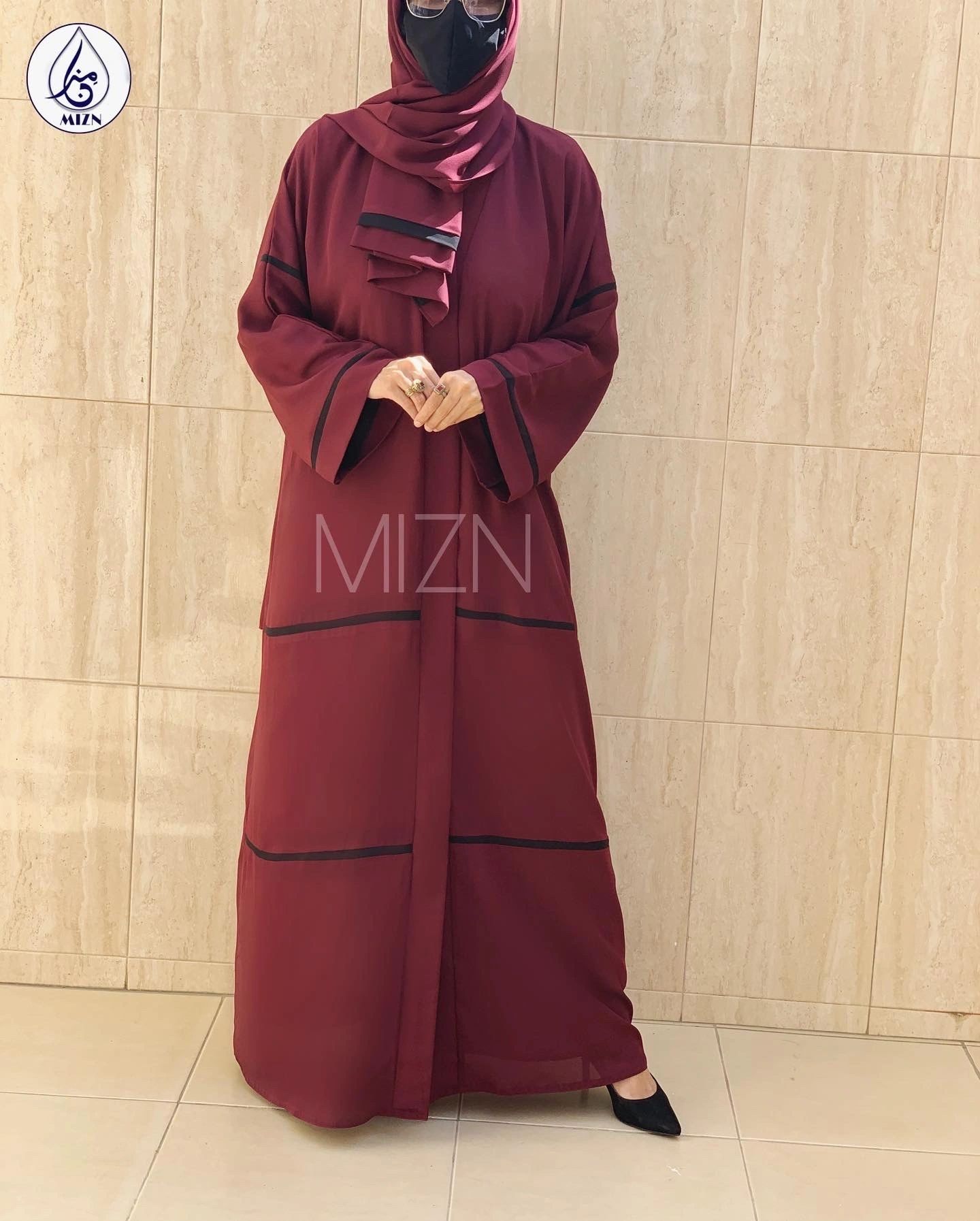 STRIPED ABAYA