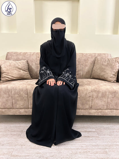 LAYL ABAYA
