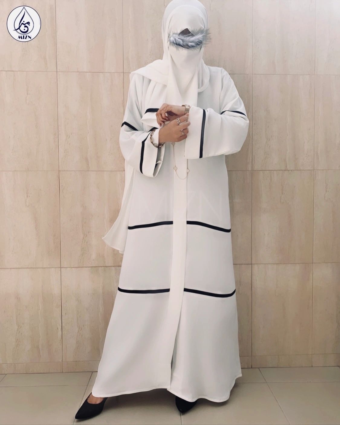 STRIPED ABAYA